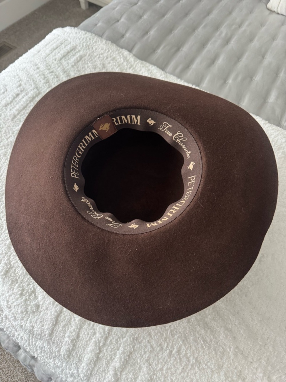 Peter Grimm true character Wide-Brim wool Hat in Dark Brown - Picture 3 of 3